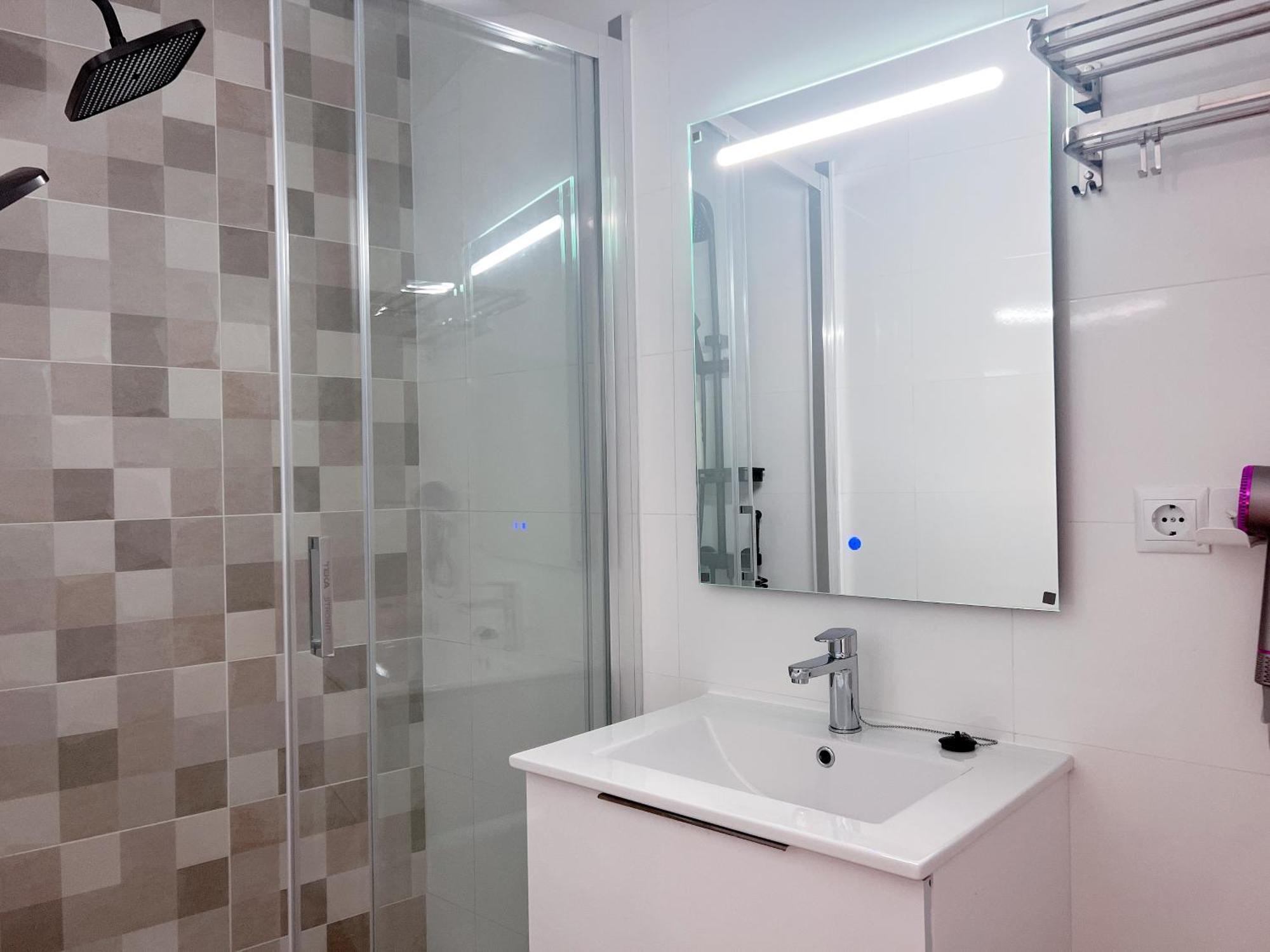 One Piece Apartamento Con Patio Алькобендас Экстерьер фото